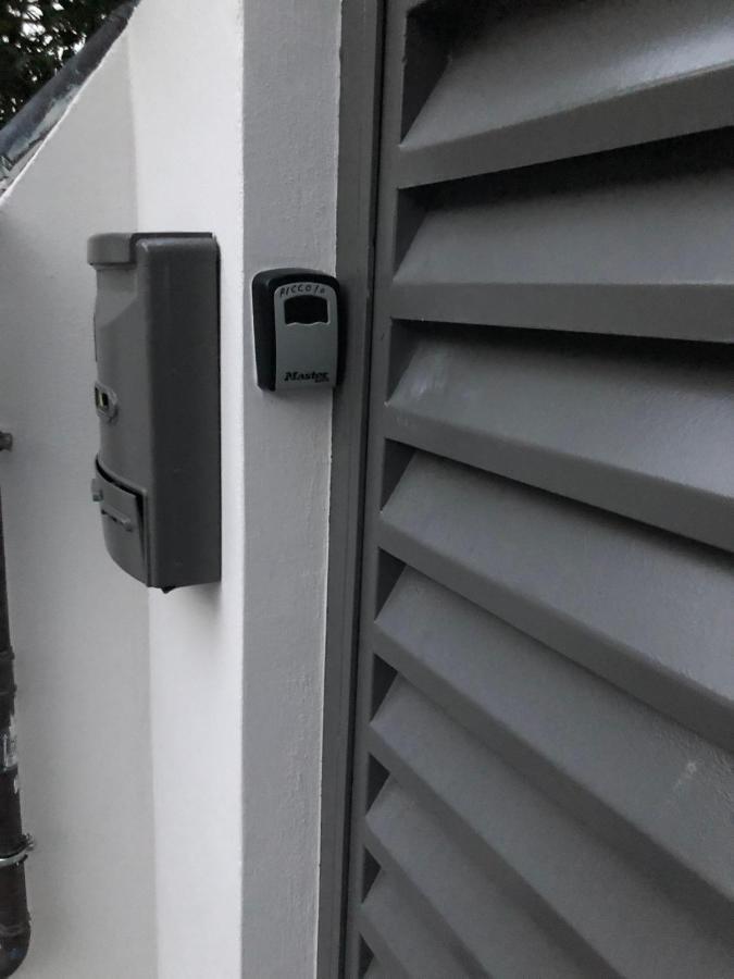 Zack'S Piccolo Comfort Atenas Exterior foto